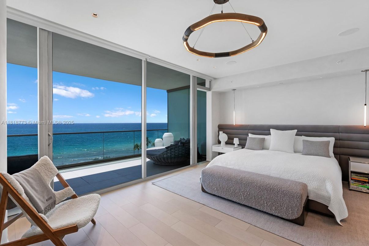 Bedroom, Interior, Pendant Lights, Recessed Lighting, Water, Wood Texture Flooring