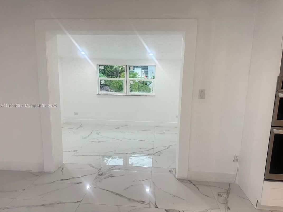 Empty room, Interior, Kitchen, Marble, Stainless Steel Appliances