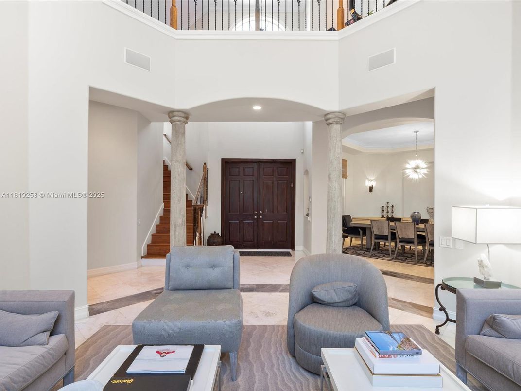 Dining room, Interior, Living room, Pendant Lights, Recessed Lighting