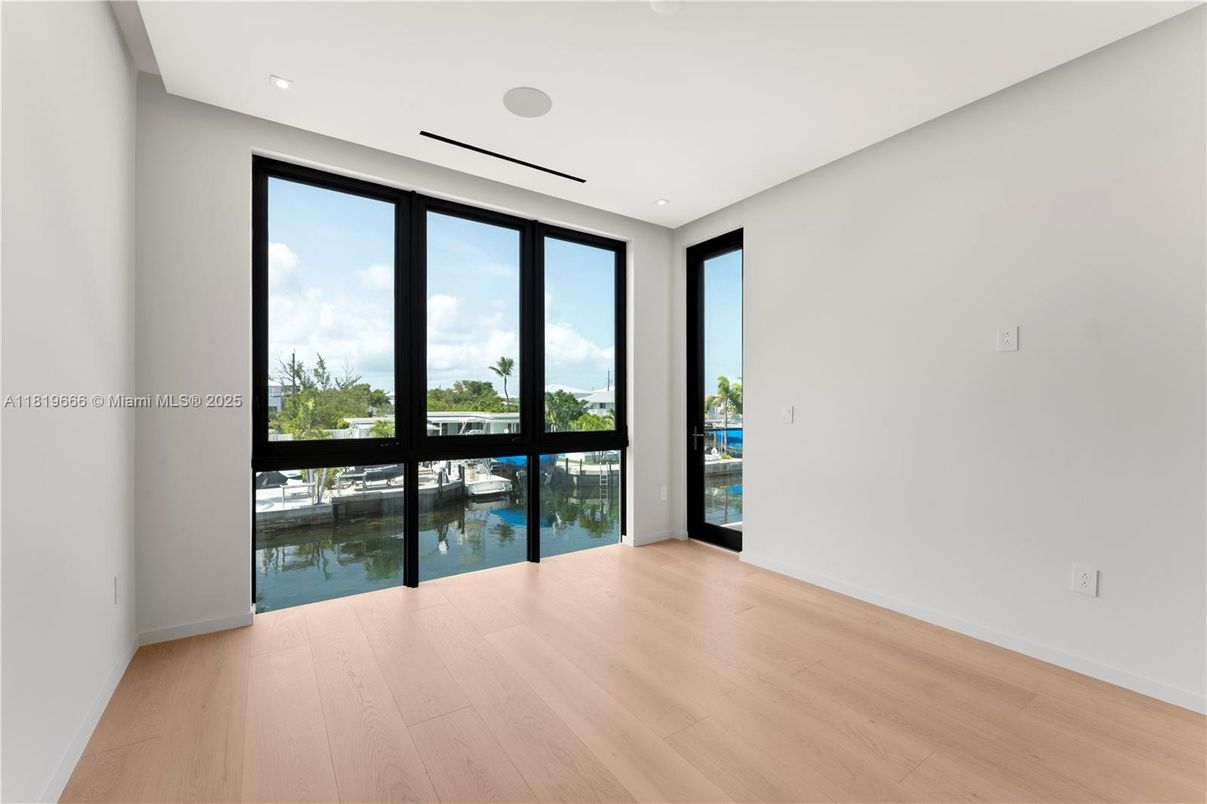 Empty room, Interior, Recessed Lighting, Water, Wood Texture Flooring