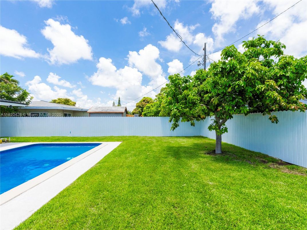 Backyard, Exterior, Pool
