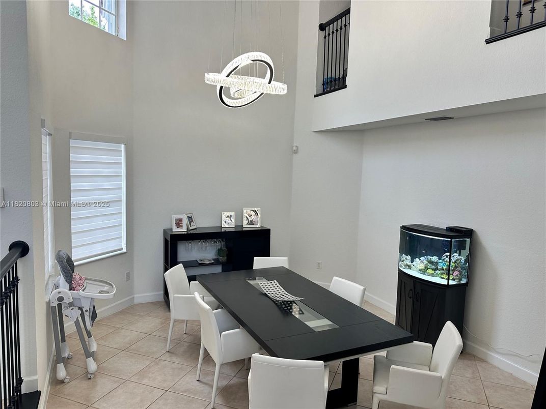Dining room, Interior, Pendant Lights