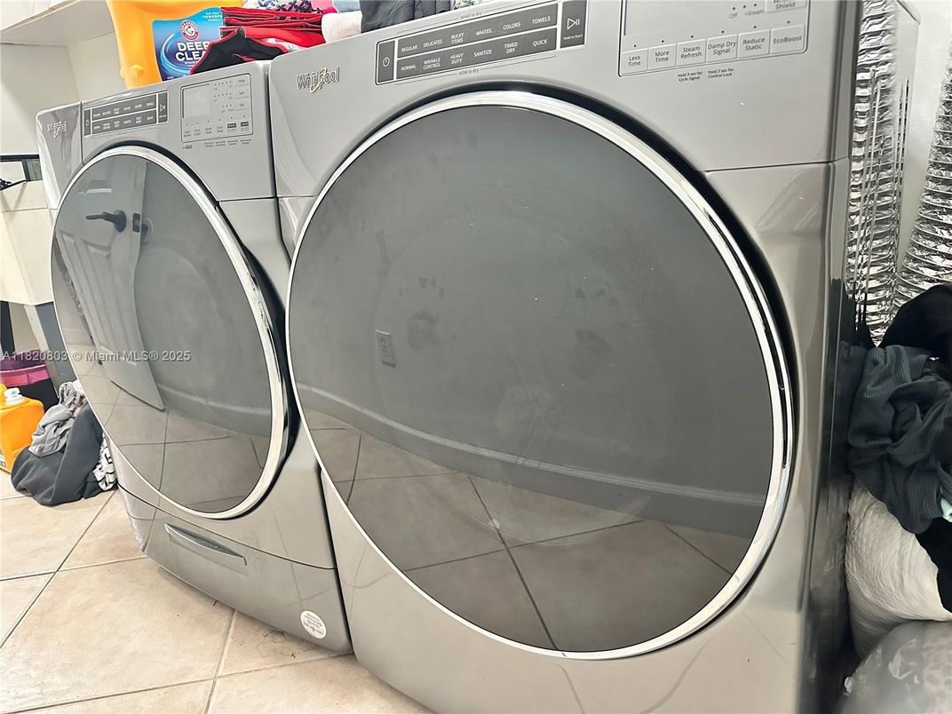 Interior, Washer
