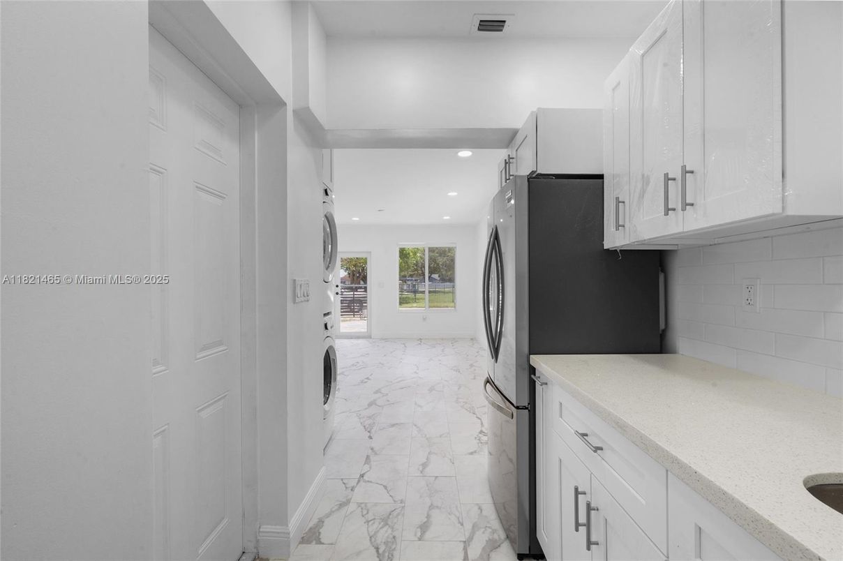 Interior, Kitchen, Marble, Recessed Lighting
