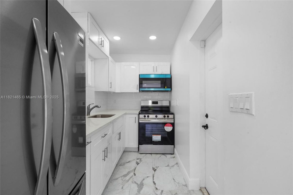 Interior, Kitchen, Marble, Recessed Lighting, Stainless Steel Appliances