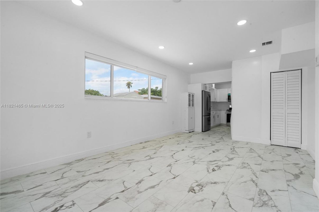 Empty room, Interior, Kitchen, Marble, Recessed Lighting