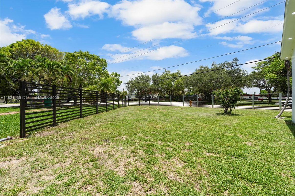 Backyard, Exterior