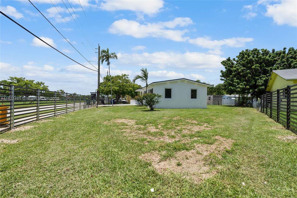 Backyard, Exterior