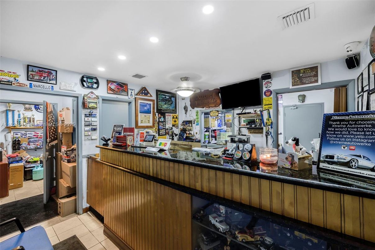 Interior, Recessed Lighting