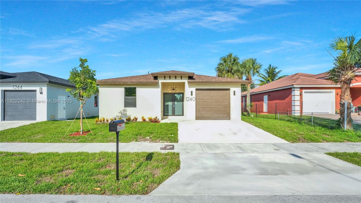 Detached Garage, Exterior, Facade, Ranch