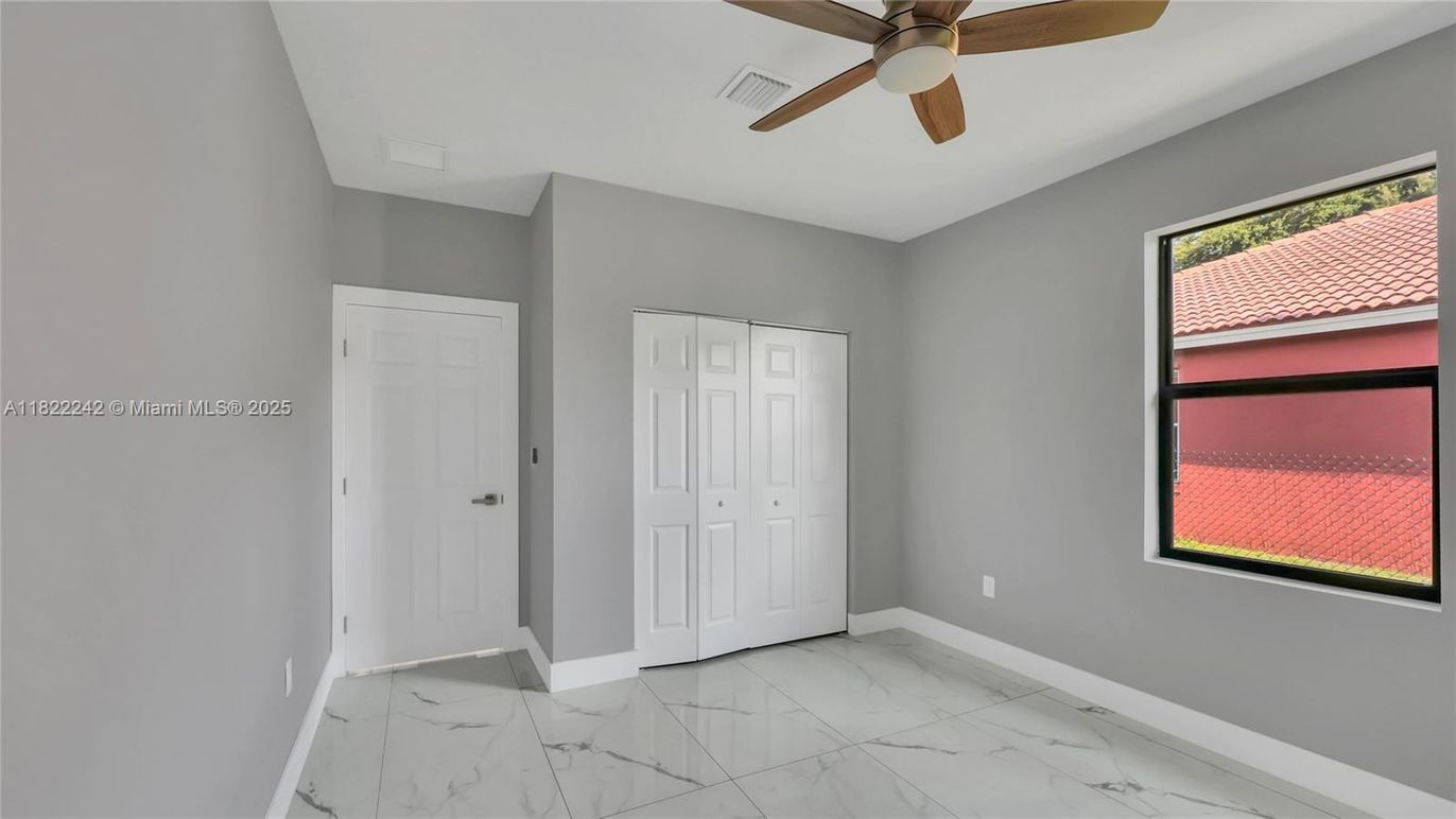 Empty room, Interior, Marble