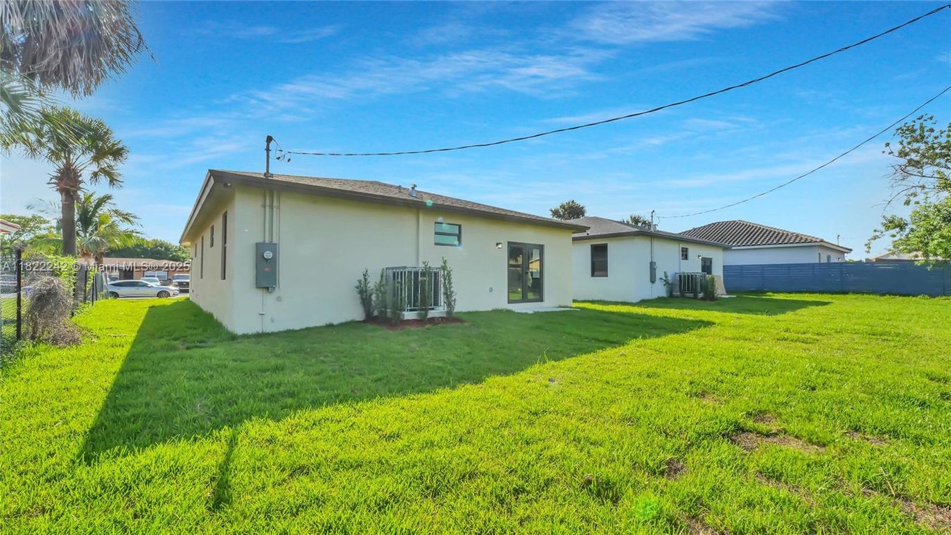 Backyard, Exterior