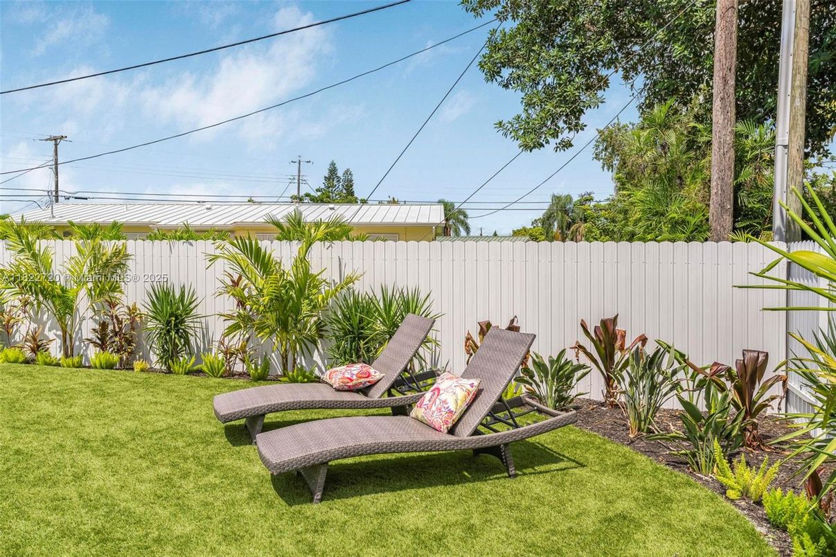 Backyard, Exterior