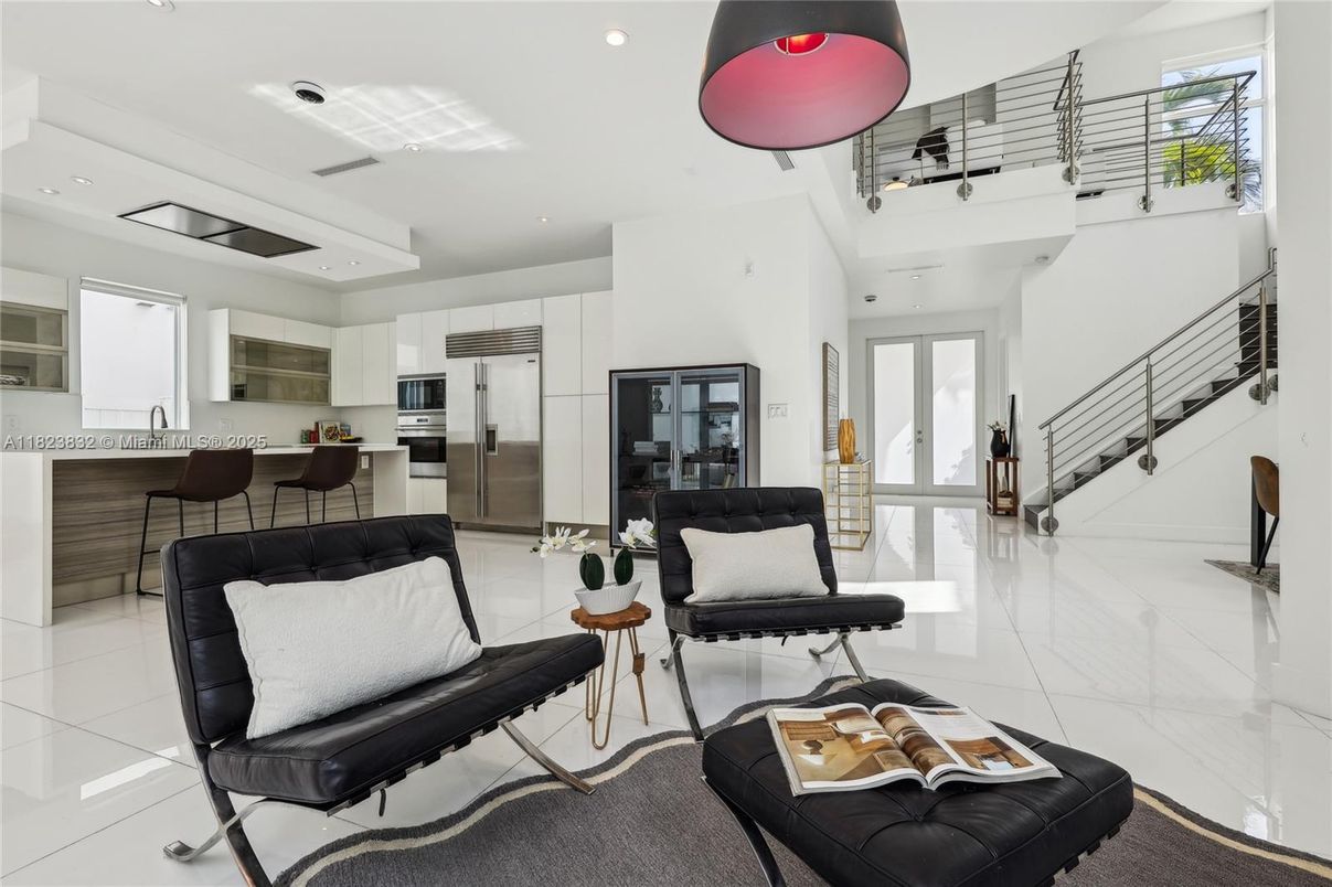 Interior, Kitchen, Living room, Recessed Lighting, Stainless Steel Appliances