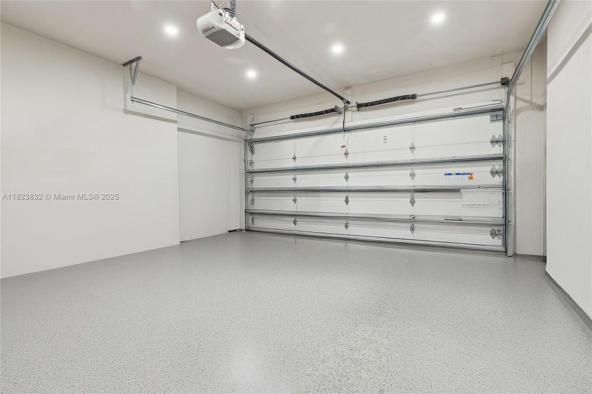 Garage, Interior, Recessed Lighting