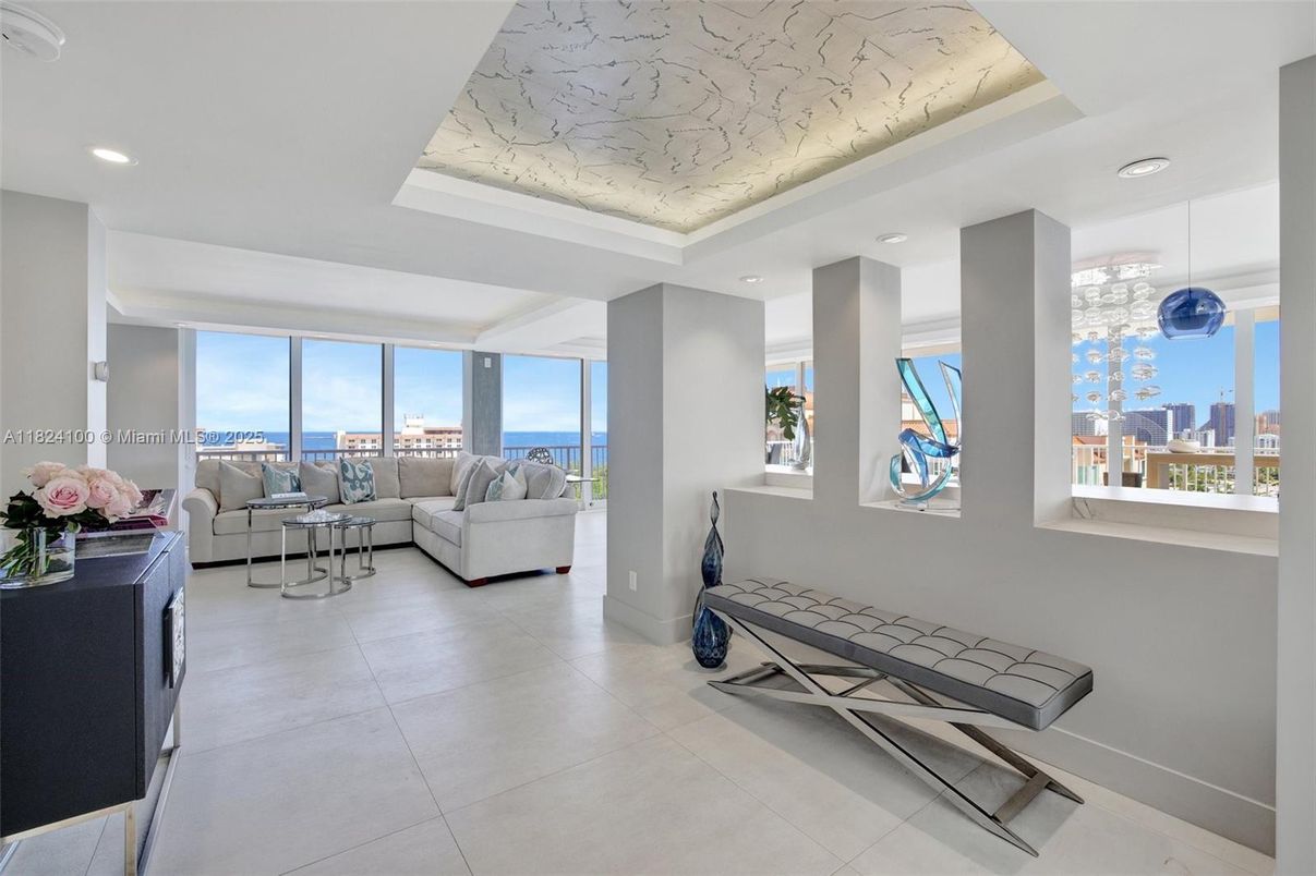 Interior, Living room, Recessed Lighting, Water