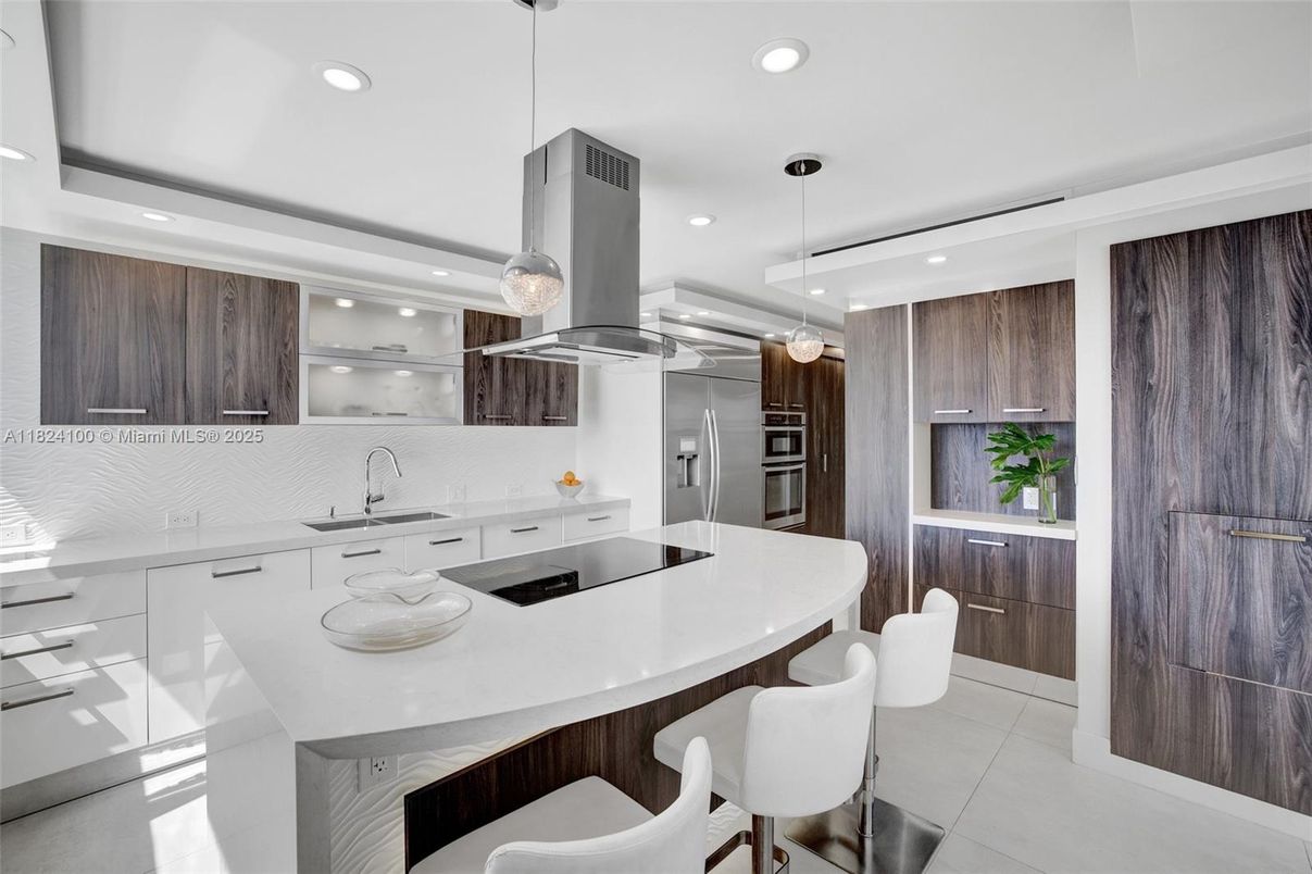 Interior, Kitchen, Pendant Lights, Recessed Lighting, Stainless Steel Appliances
