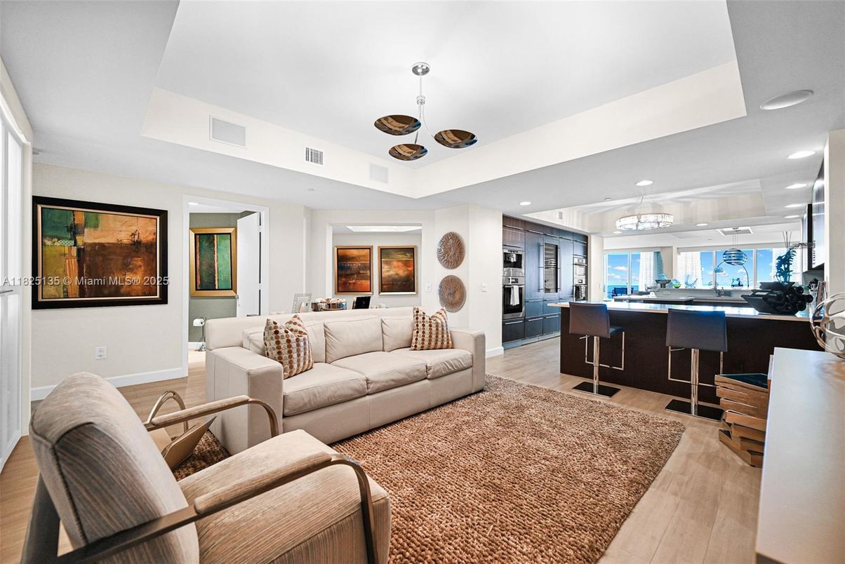 Interior, Kitchen, Living room, Pendant Lights, Recessed Lighting, Wood Texture Flooring