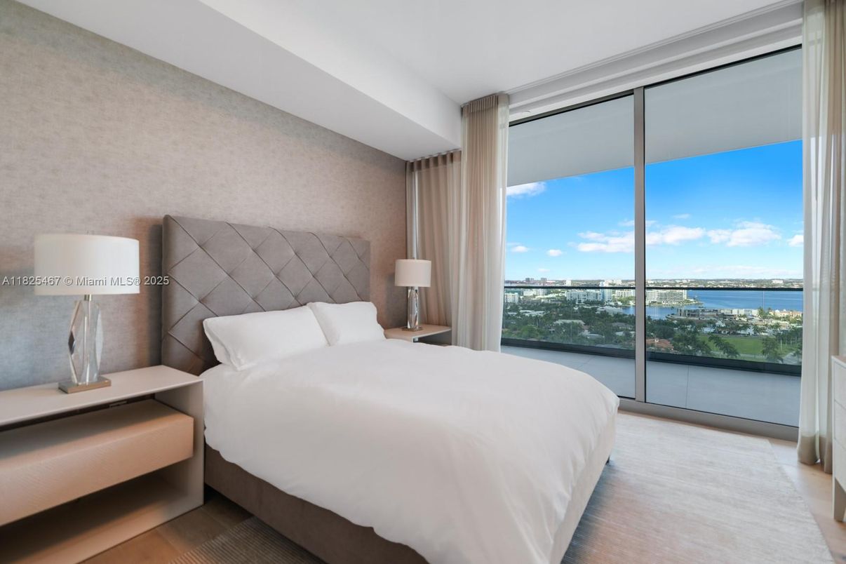 Bedroom, Interior, Water