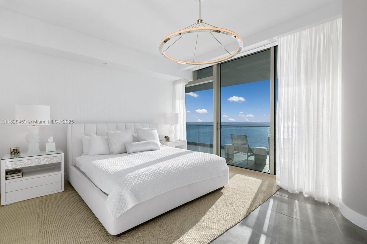 Bedroom, Interior, Pendant Lights, Water