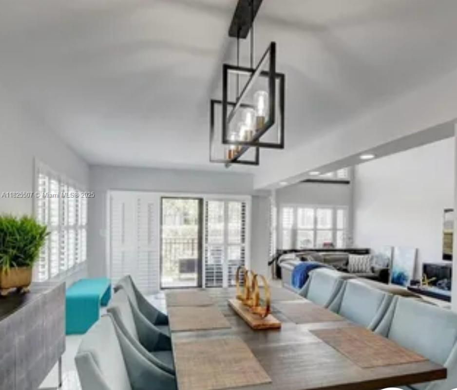 Dining room, Interior, Living room, Pendant Lights, Recessed Lighting