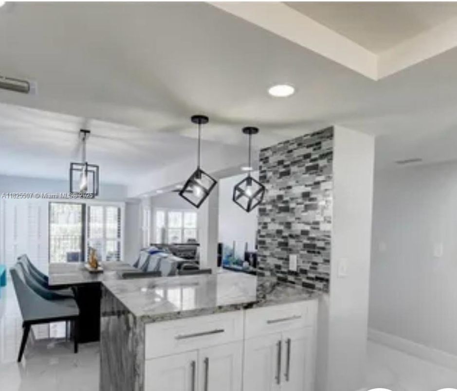 Dining room, Interior, Kitchen, Pendant Lights, Recessed Lighting