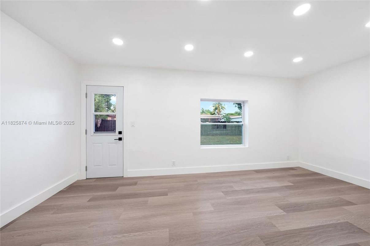 Empty room, Interior, Recessed Lighting, Wood Texture Flooring