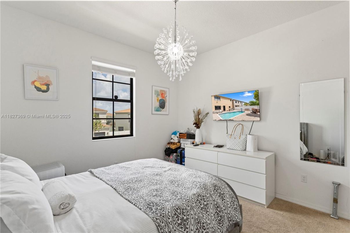 Bedroom, Chandelier, Interior, Pendant Lights