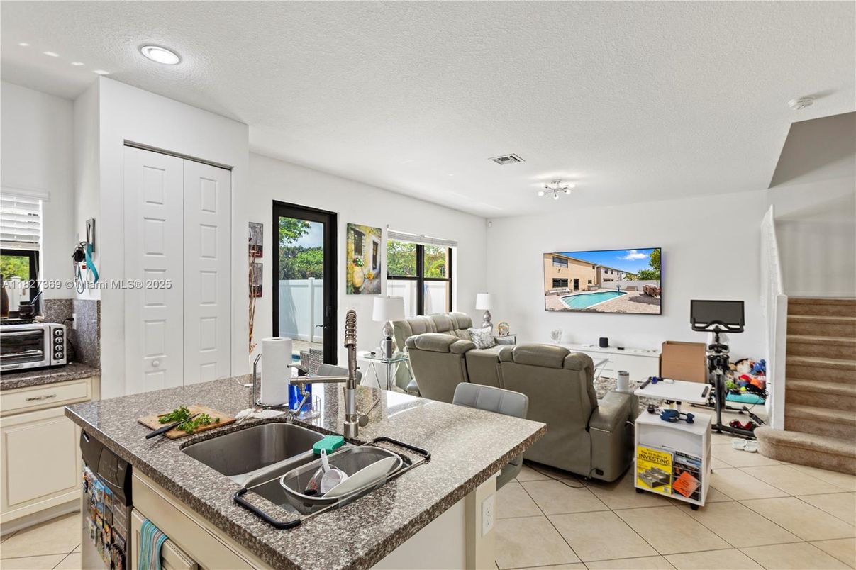Interior, Kitchen, Living room, Recessed Lighting