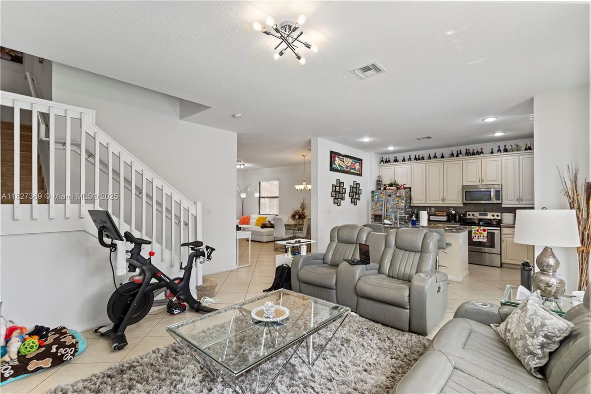 Fitness Equipment, Interior, Kitchen, Living room, Pendant Lights, Recessed Lighting, Stainless Steel Appliances