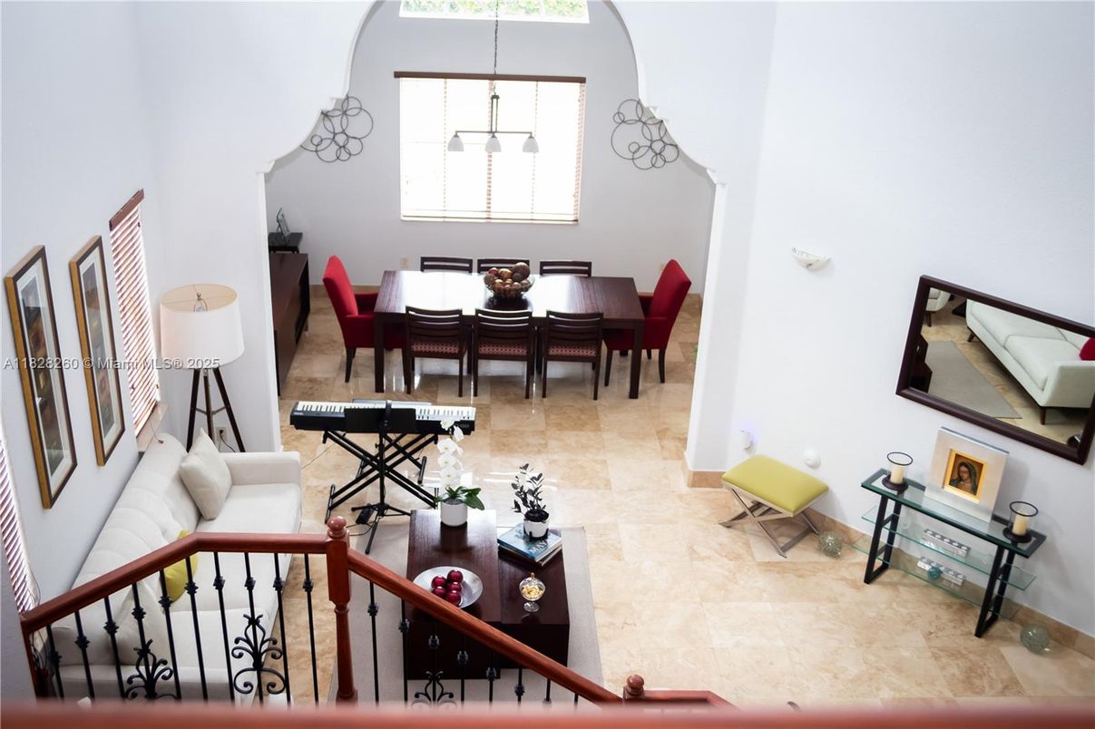 Dining room, Interior, Living room, Pendant Lights
