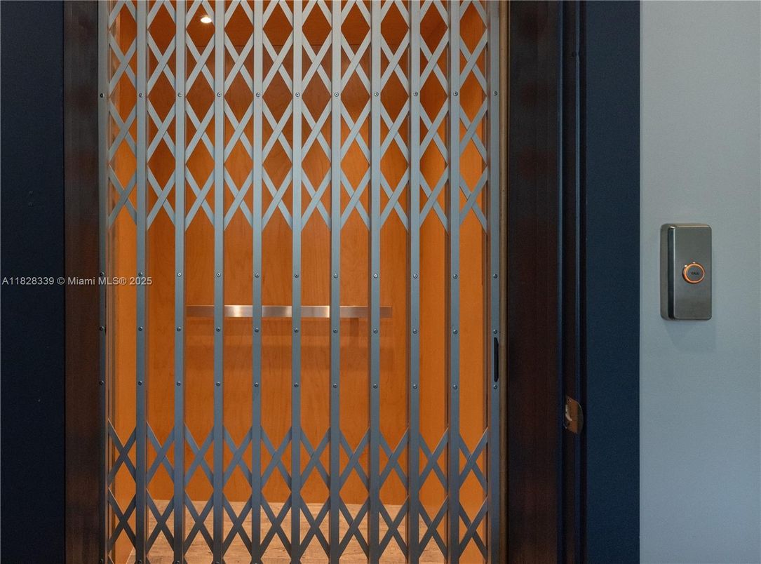Elevator, Interior