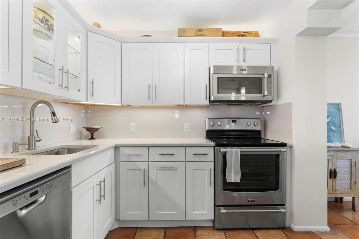 Interior, Kitchen, Stainless Steel Appliances