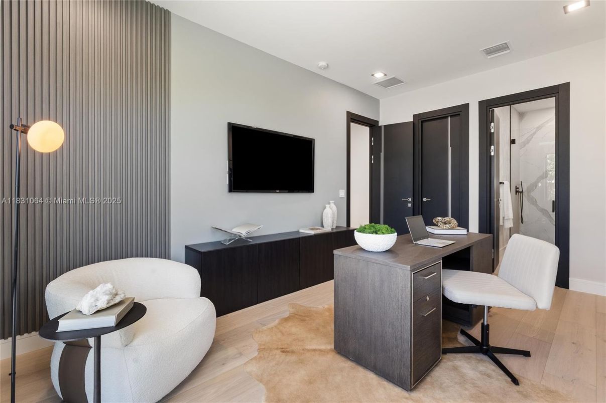 Home Office, Interior, Pendant Lights, Recessed Lighting, Wood Texture Flooring