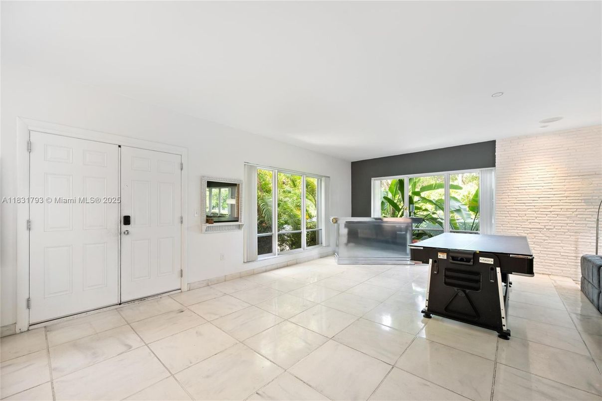 Interior, Recessed Lighting