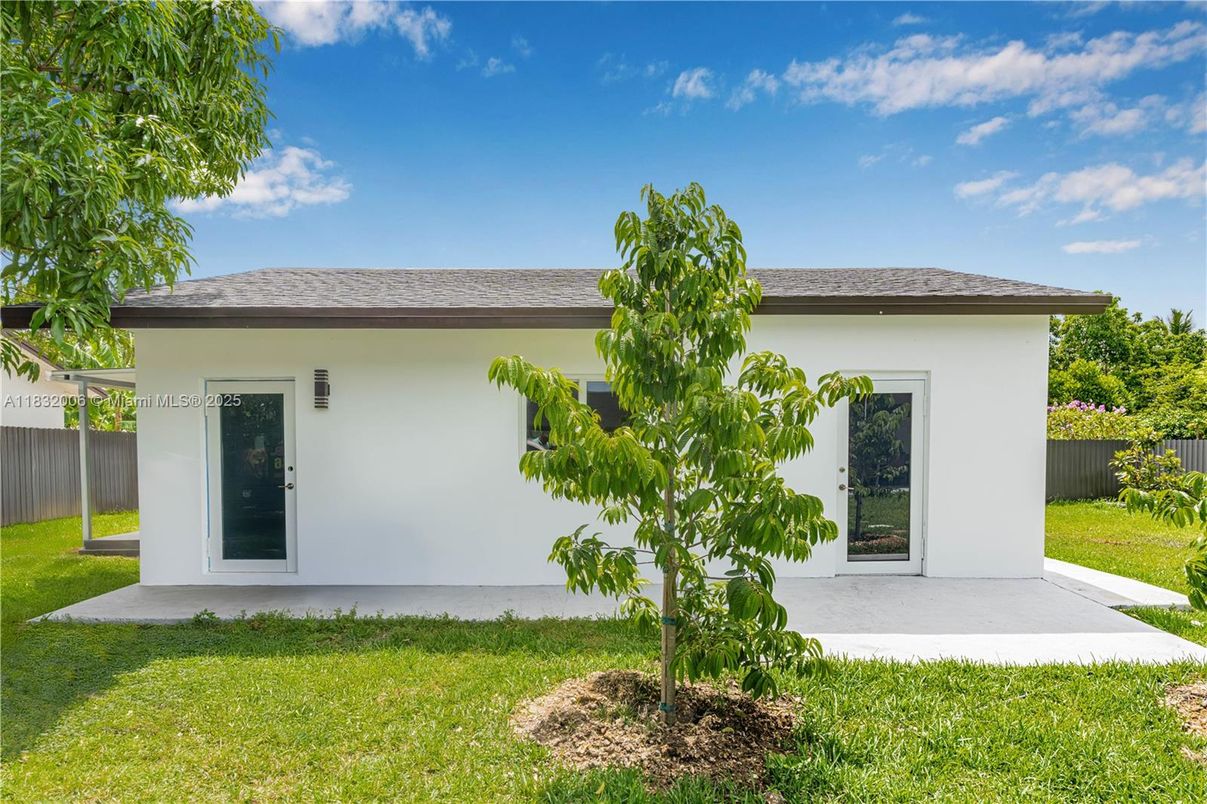 Backyard, Exterior