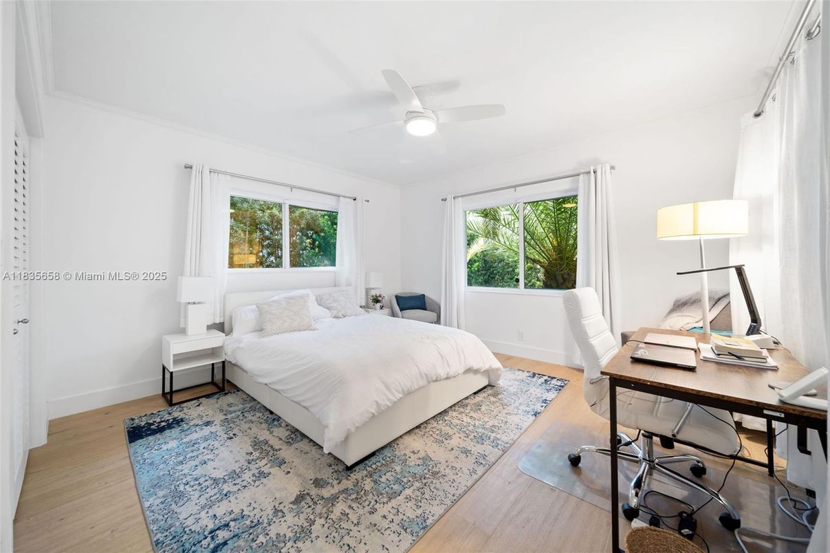 Bedroom, Home Office, Interior, Wood Texture Flooring