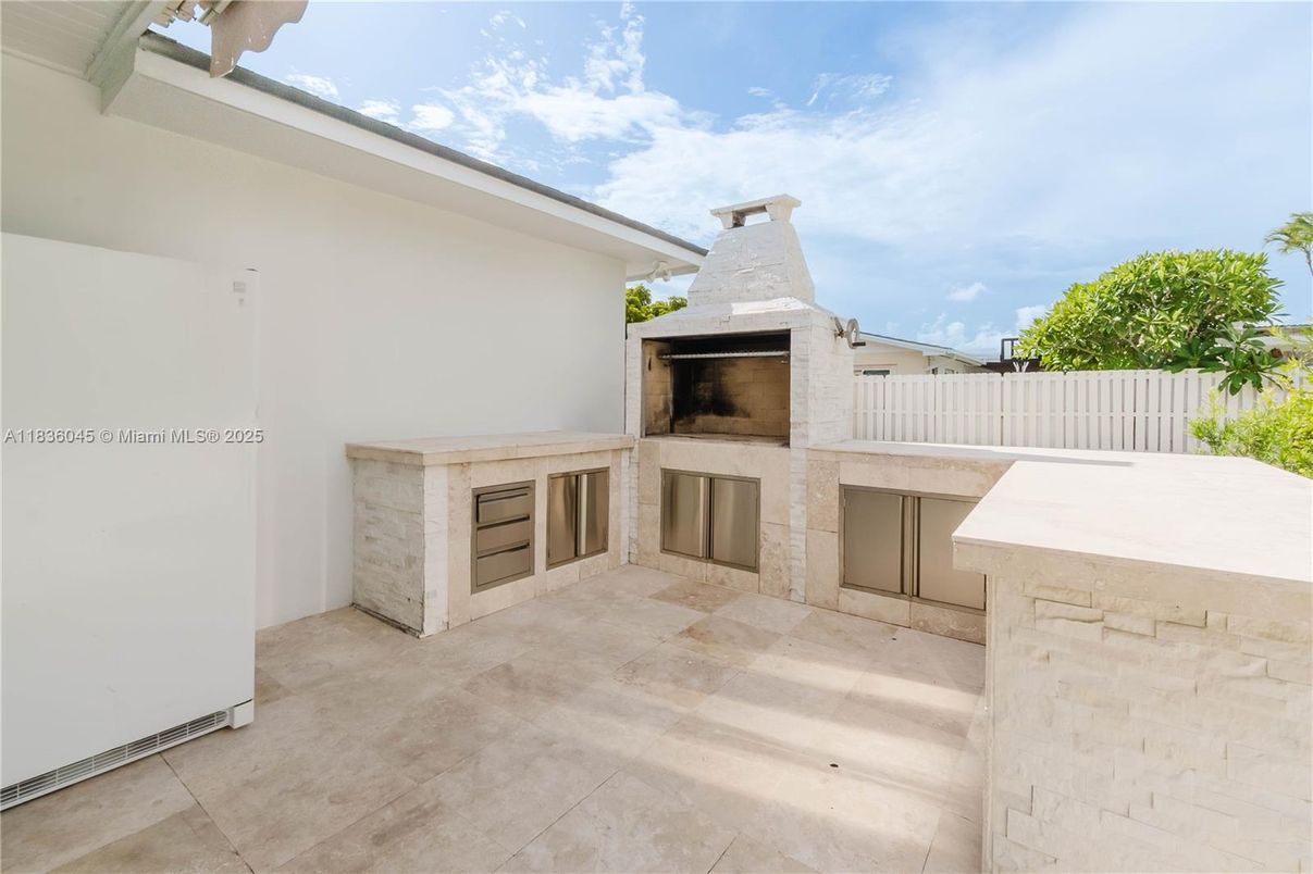 Exterior, Fireplace