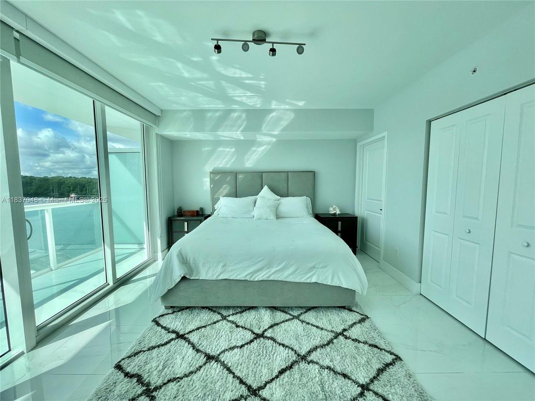 Bedroom, Interior, Marble, Water