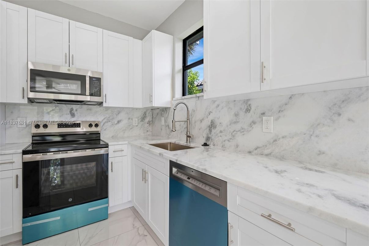 Interior, Kitchen, Marble, Marble Walls, Stainless Steel Appliances