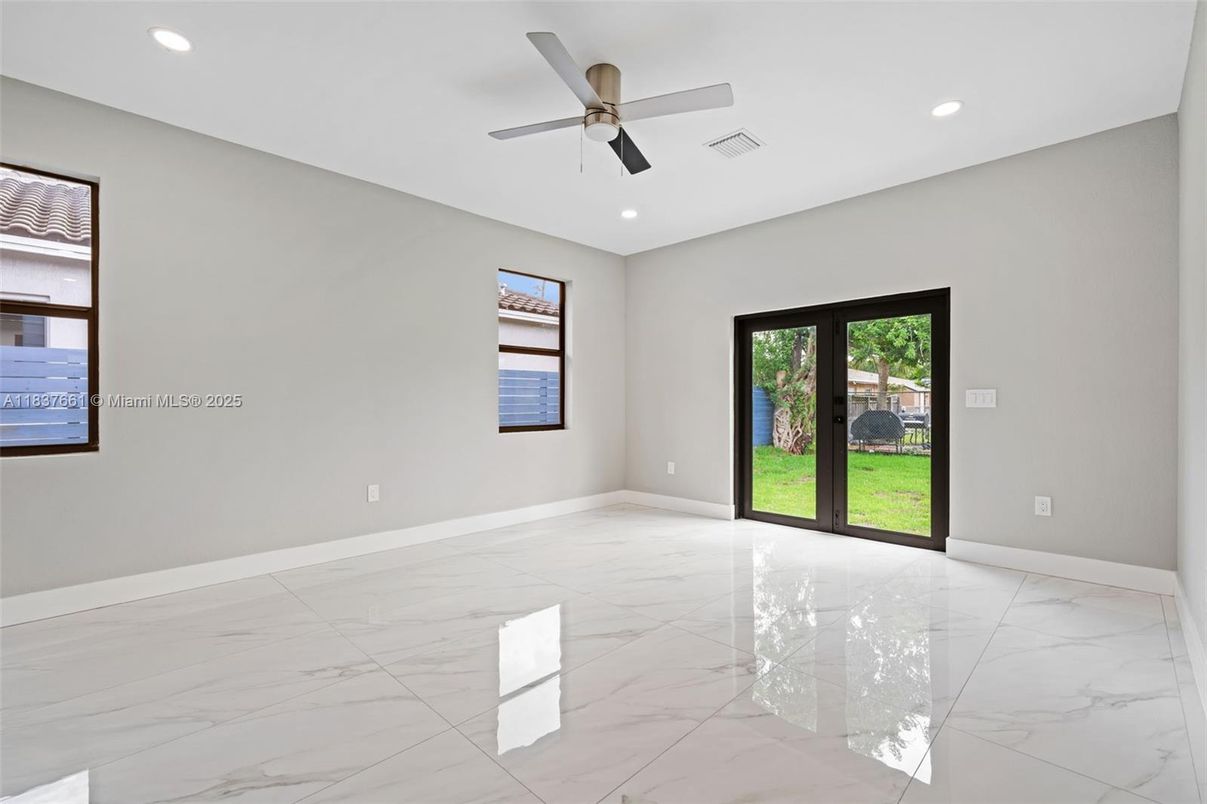 Empty room, Interior, Marble, Recessed Lighting