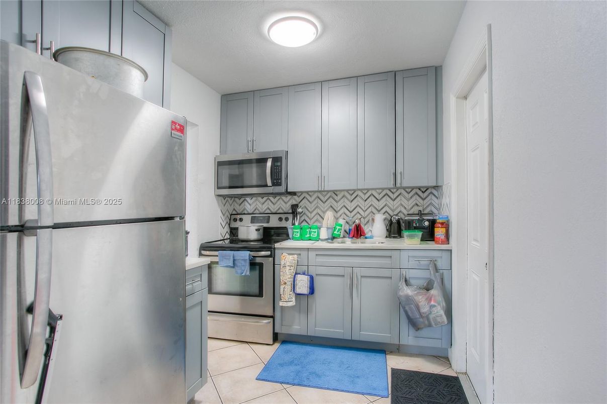 Interior, Kitchen, Stainless Steel Appliances