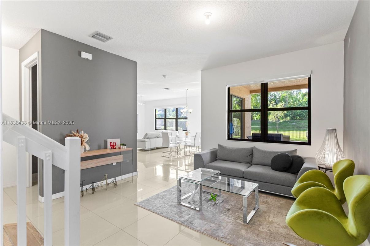 Dining room, Interior, Living room, Pendant Lights
