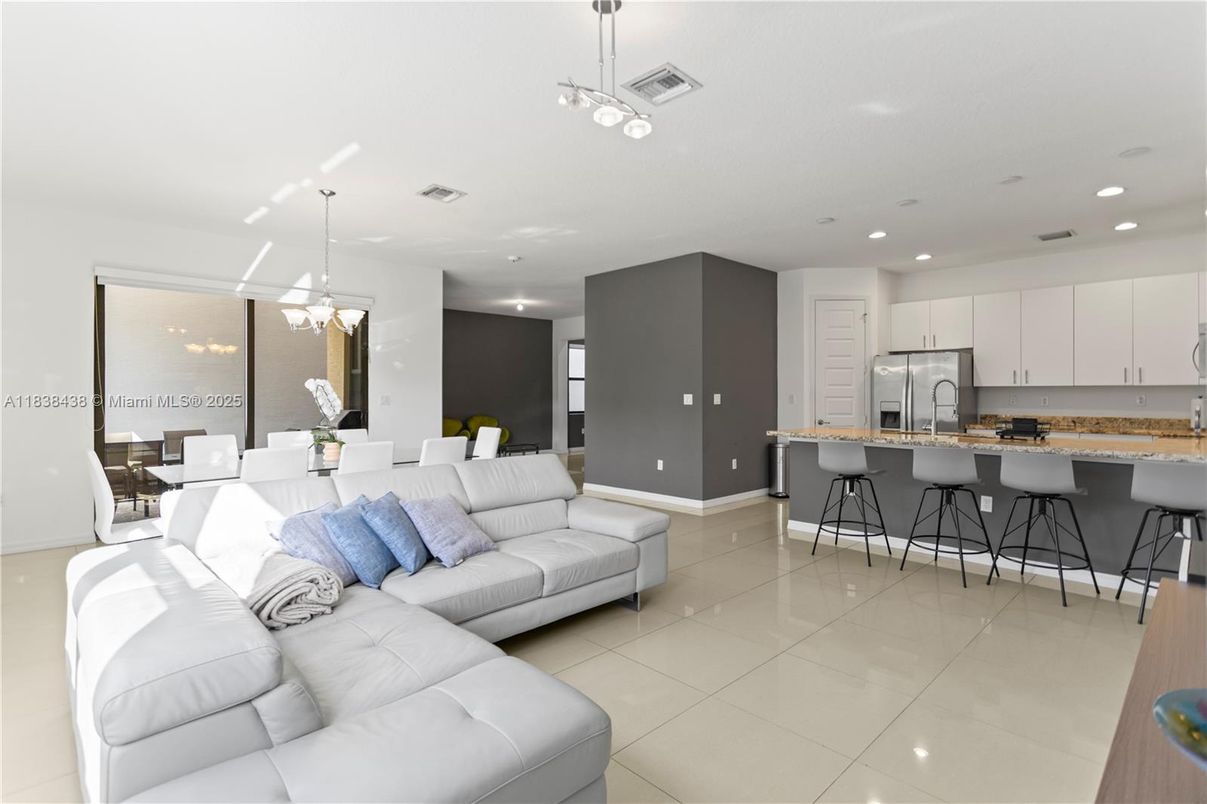 Dining room, Interior, Kitchen, Living room, Pendant Lights, Recessed Lighting