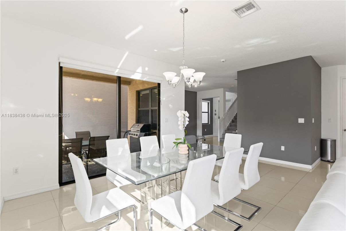 Chandelier, Dining room, Interior, Recessed Lighting