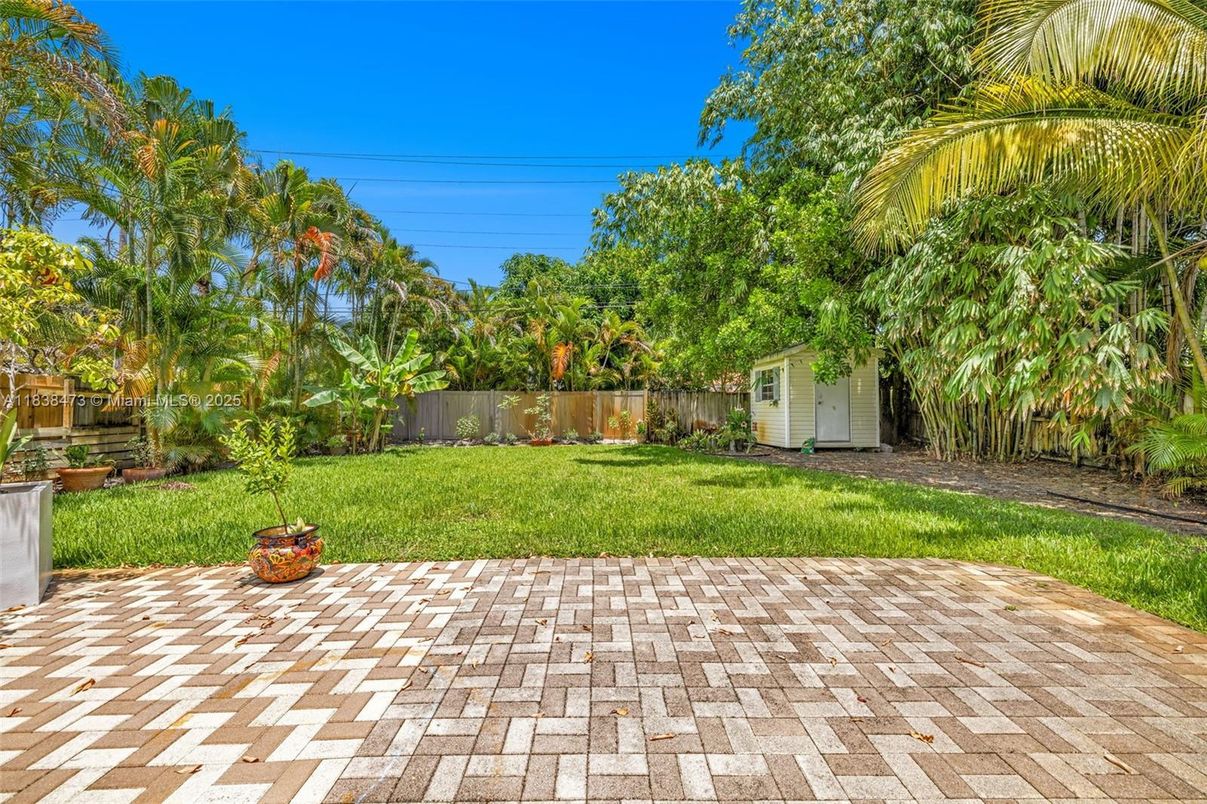 Backyard, Exterior