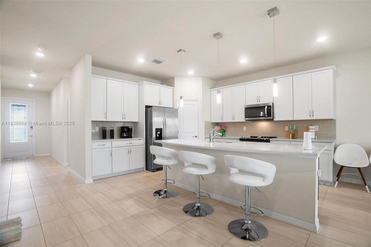 Interior, Kitchen, Pendant Lights, Recessed Lighting, Stainless Steel Appliances