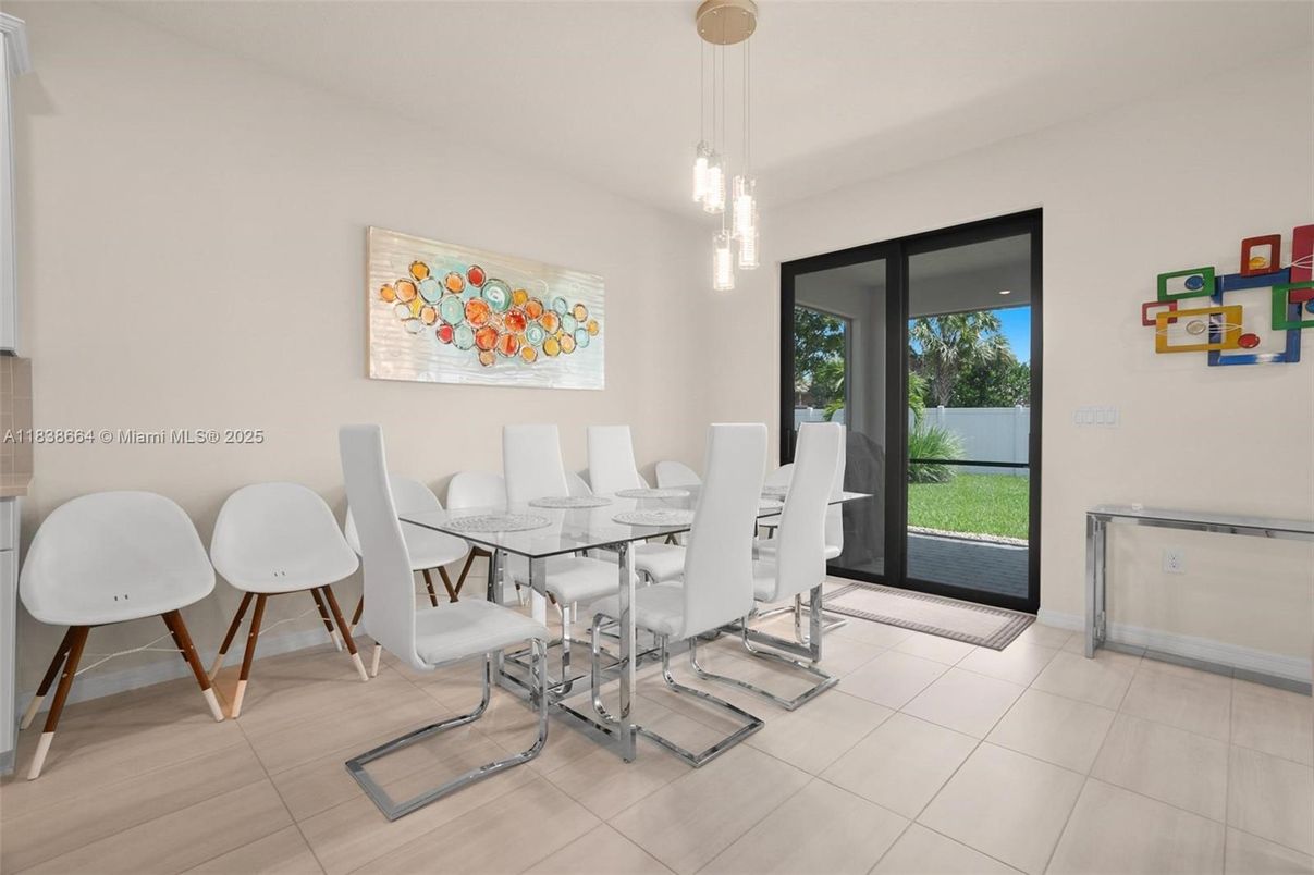 Dining room, Interior, Pendant Lights
