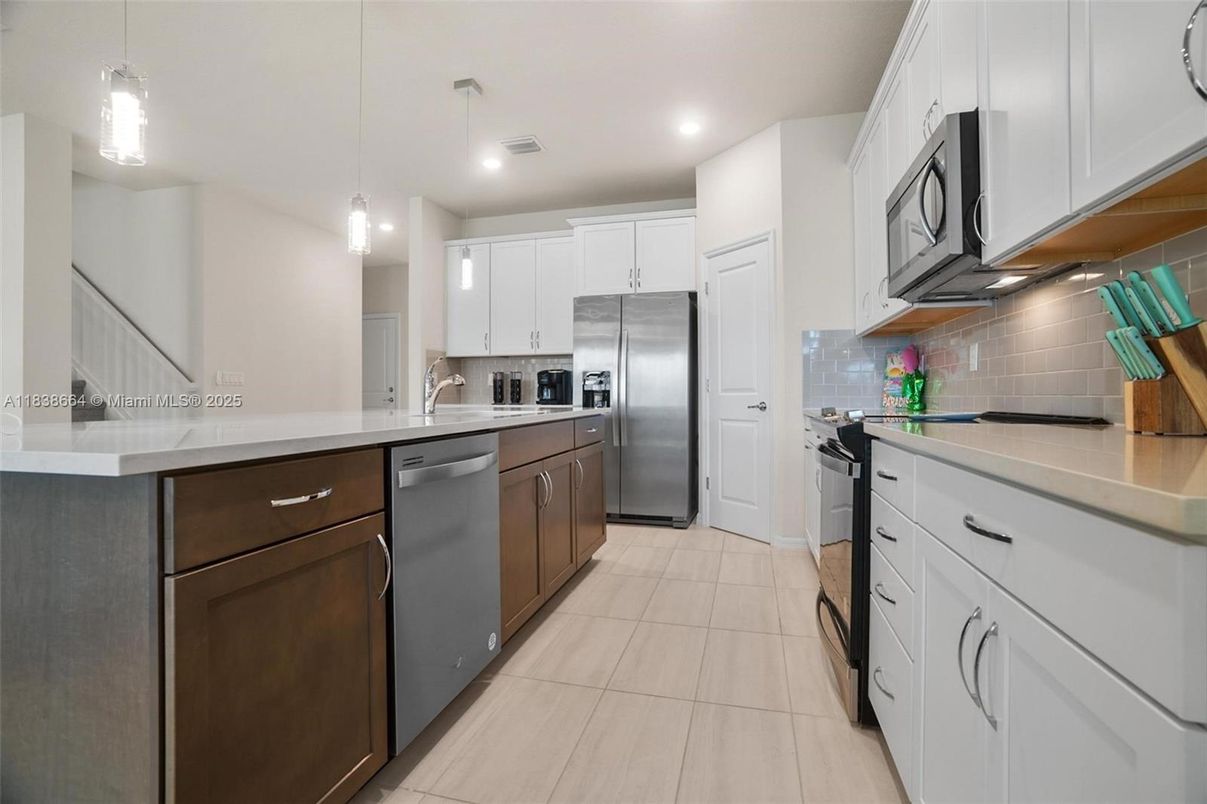Interior, Kitchen, Pendant Lights, Recessed Lighting, Stainless Steel Appliances