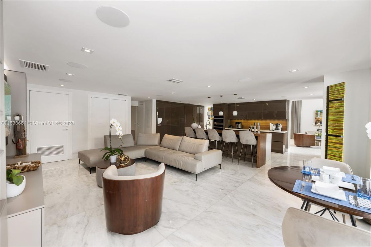 Dining room, Interior, Kitchen, Living room, Marble, Pendant Lights, Recessed Lighting